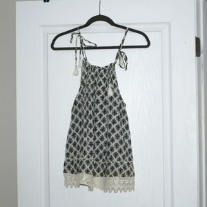 Old Navy boho tassel tie tank top